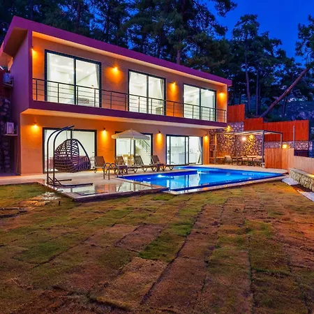 Turalya - Islamlar With A Pool וילה